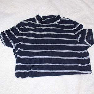 Size Medium Mock Neck Short Sleeve Striped Top